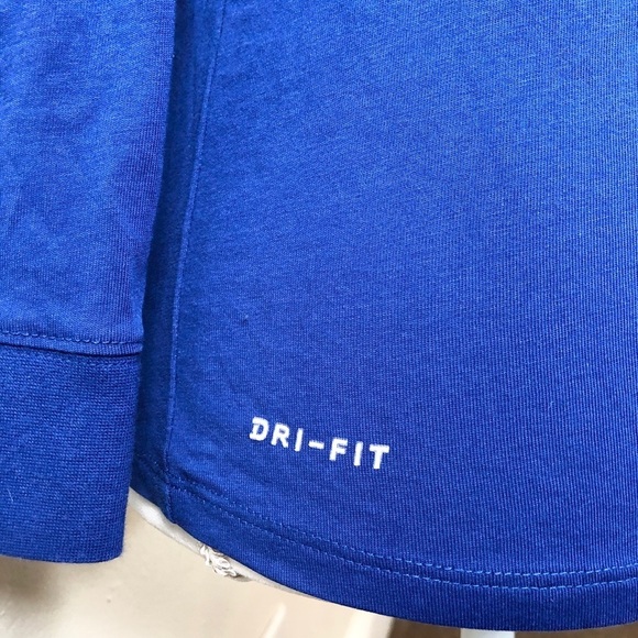 The Nike Tee Dri-Fit Philadelphia Basketball Shirt - Picture 5 of 9